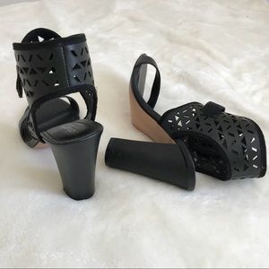 Black sandals- heels!